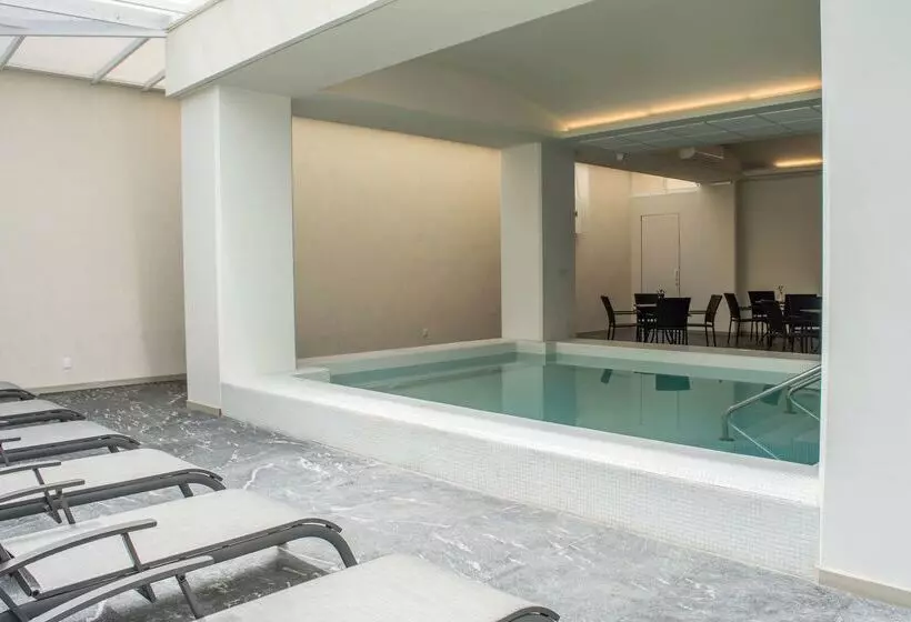 Fotos del hotel Crown Victoria:  25