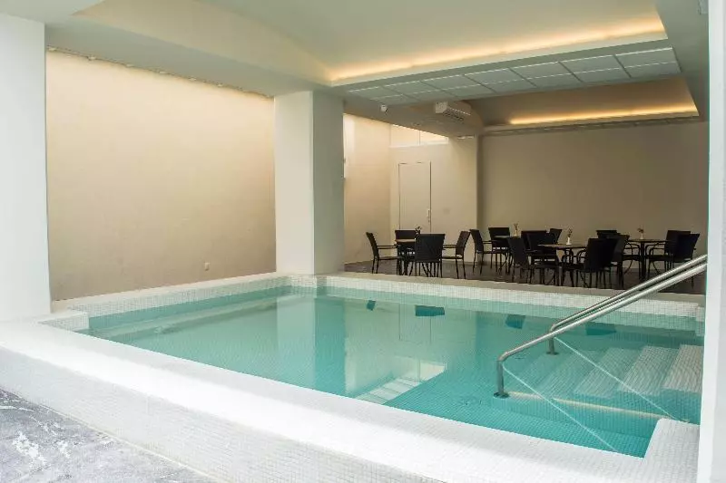 Fotos del hotel Crown Victoria:  15