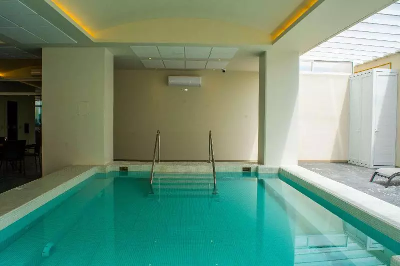 Fotos del hotel Crown Victoria:  3