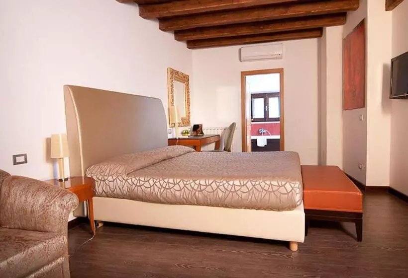 Fotos del hotel St. Peter' Six Rooms & Suites:  22