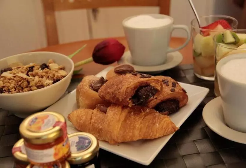 Fotos del hotel St. Peter' Six Rooms & Suites:  2