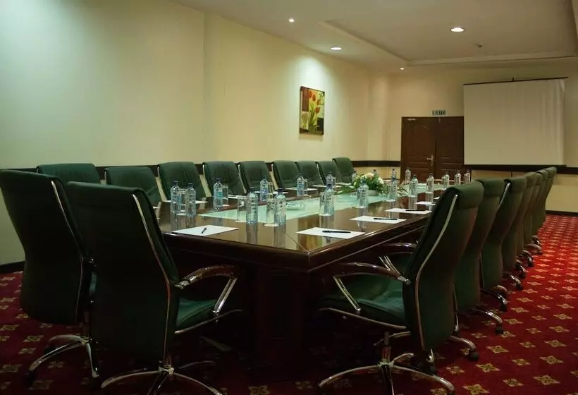 Fotos del hotel The Panari:  3