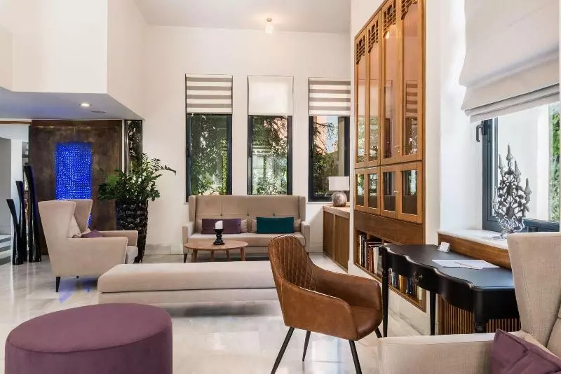 Fotos del hotel Avra City:  11