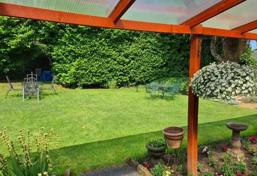 Fotos del hotel Tudor Lodge:  6