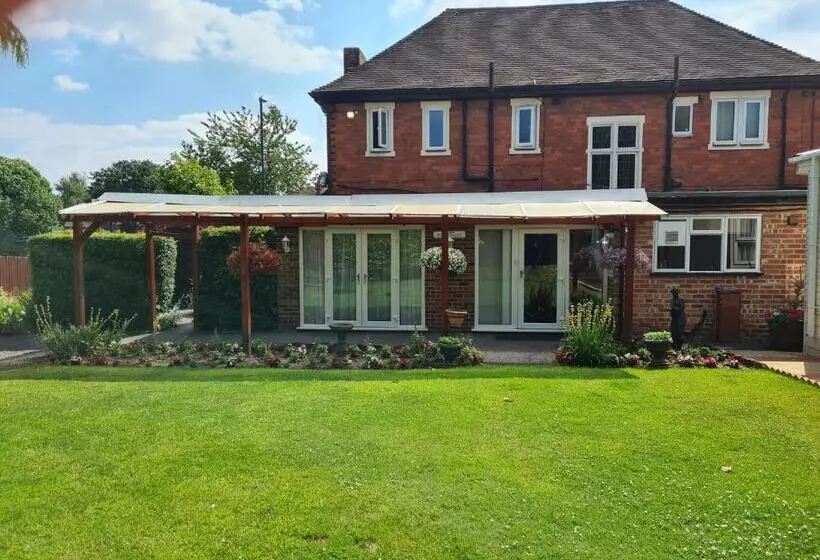 Fotos del hotel Tudor Lodge:  14