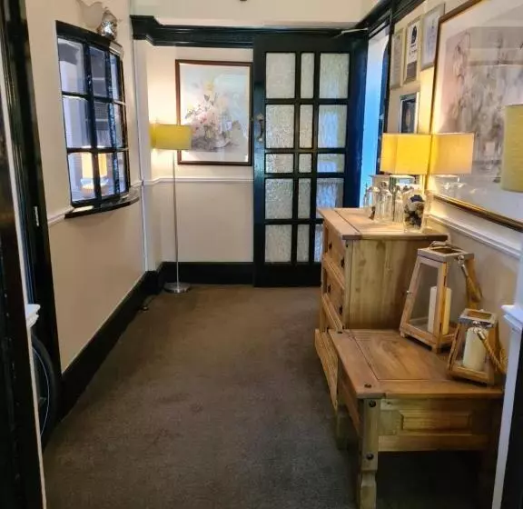 Fotos del hotel Tudor Lodge:  3