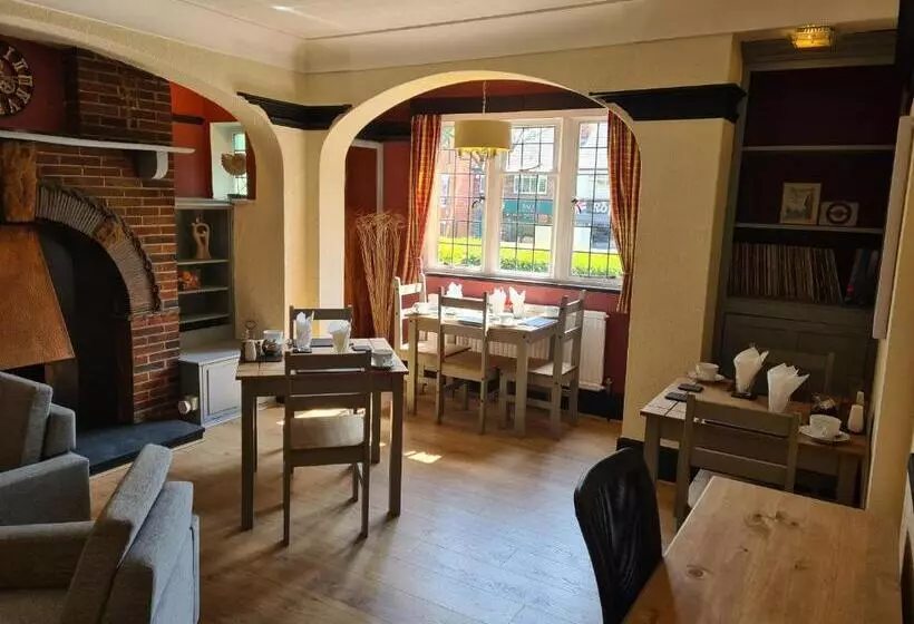 Fotos del hotel Tudor Lodge:  12