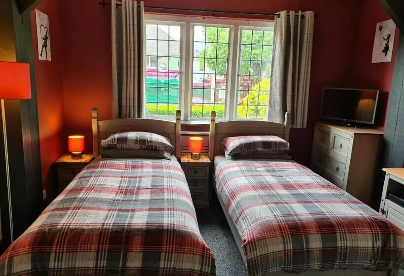 Fotos del hotel Tudor Lodge:  15