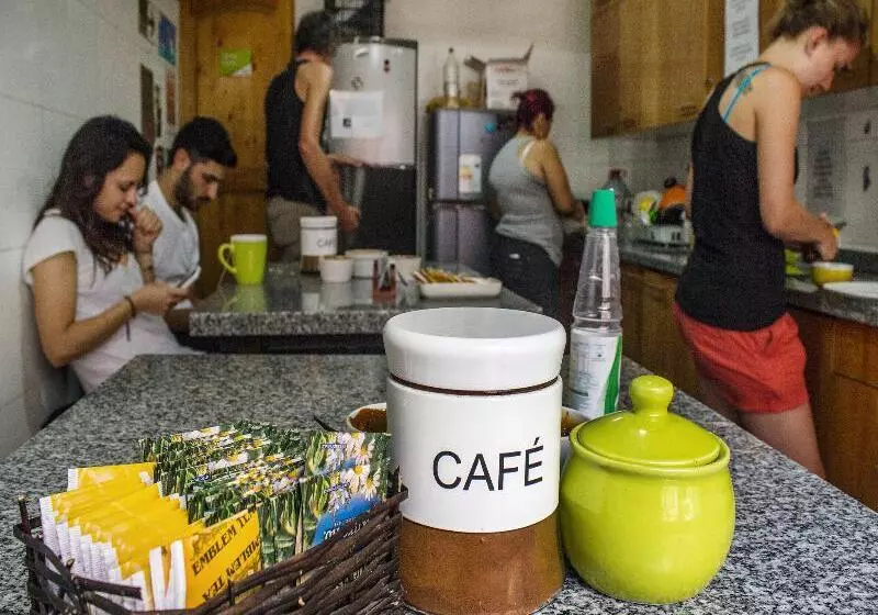 Fotos del hotel Hostal Forestal:  4