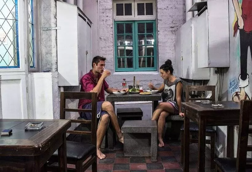 Fotos del hotel Hostal Forestal:  6