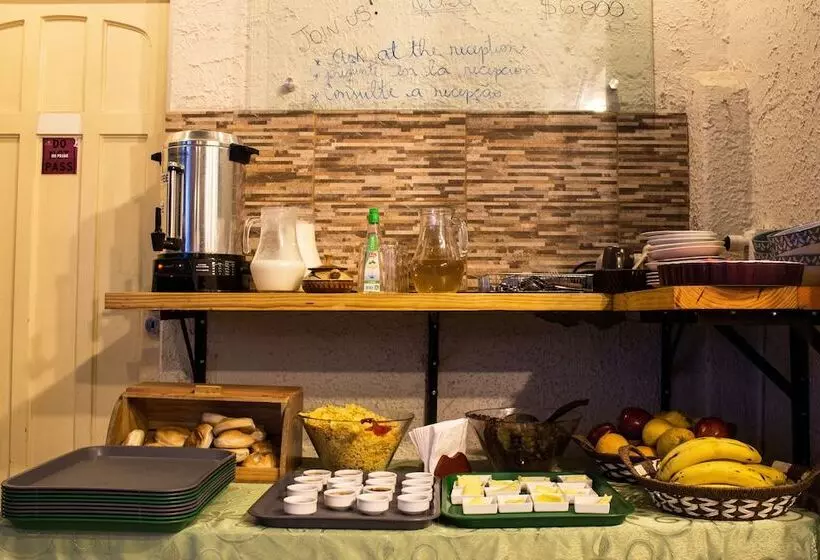 Fotos del hotel Hostal Forestal:  18