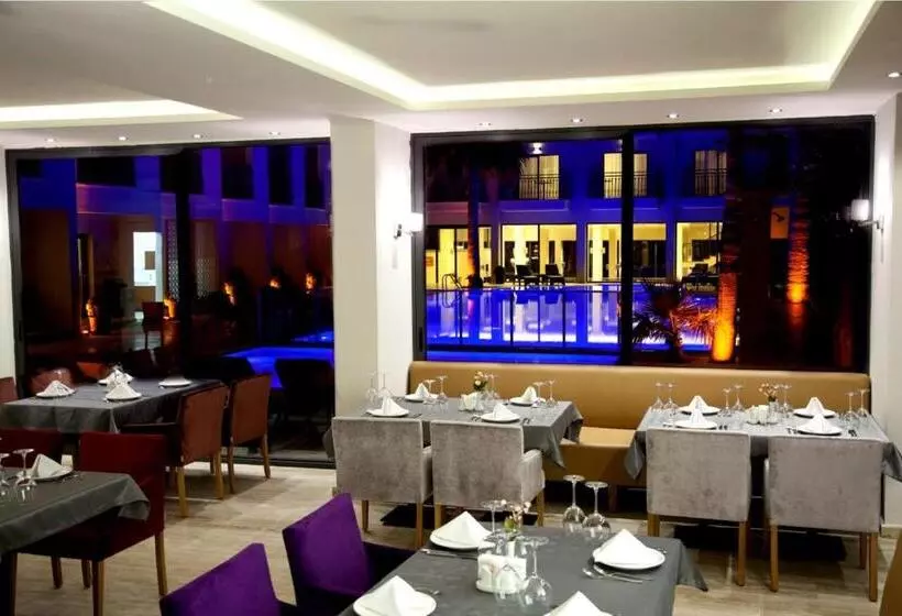 Fotos del hotel Neopol  Deluxe:  14