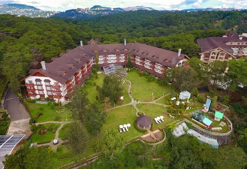 Fotos del hotel The Manor At Camp John Hay:  12