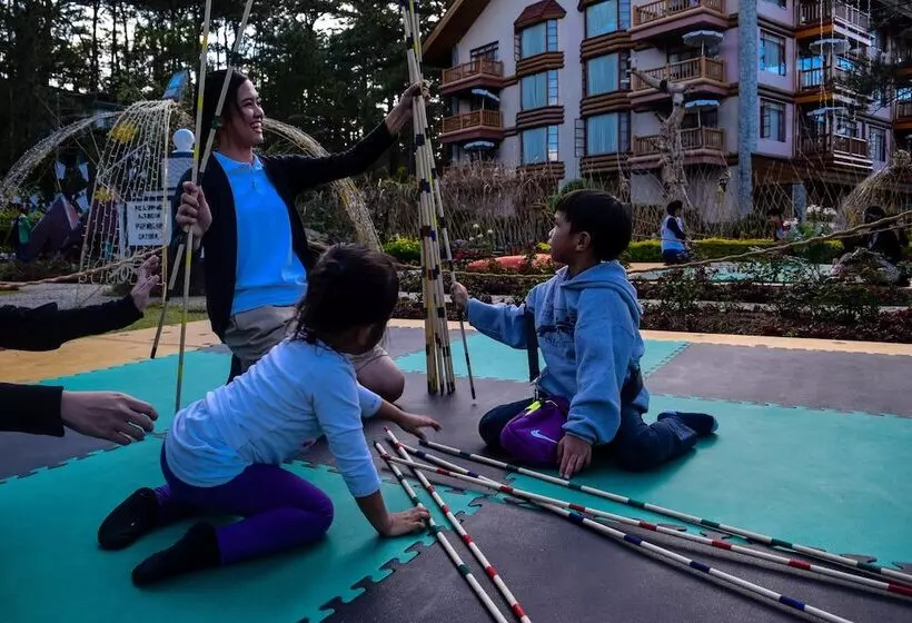 Fotos del hotel The Manor At Camp John Hay:  9