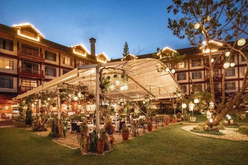 Fotos del hotel The Manor At Camp John Hay:  14