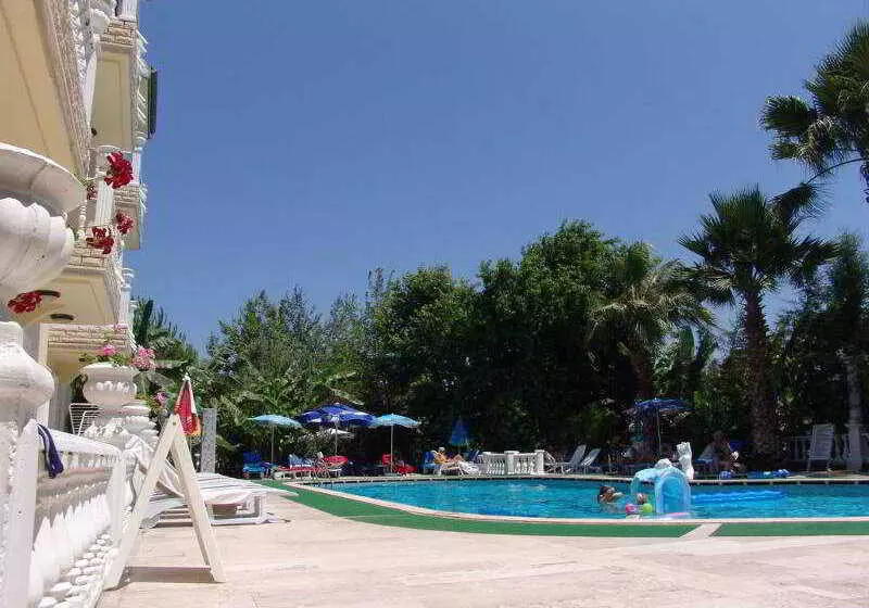 Fotos del hotel Cenk Bey:  10