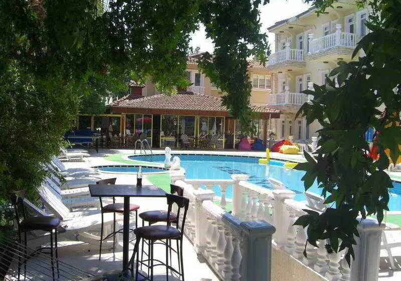 Fotos del hotel Cenk Bey:  5