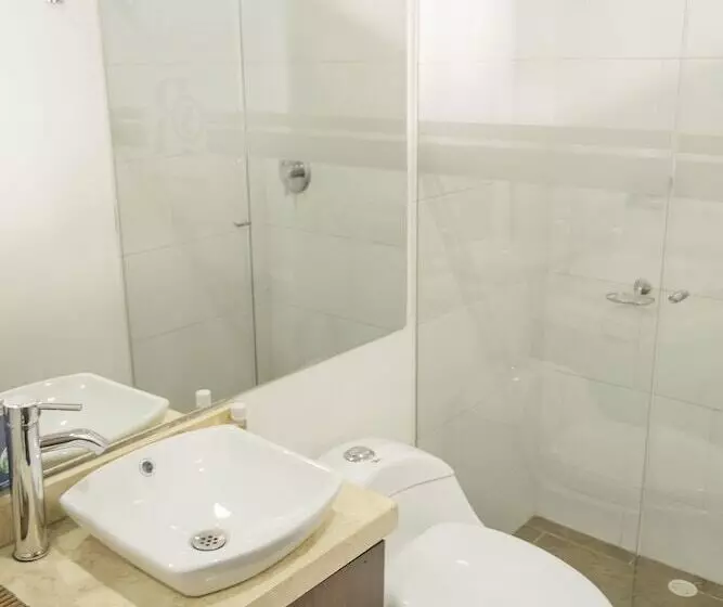 Fotos del hotel Regency Suites La Feria:  7