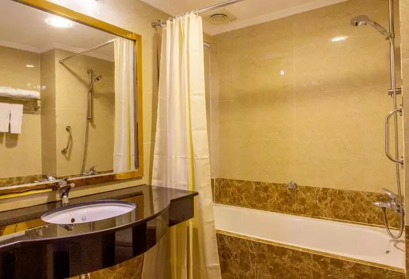 Fotos del hotel Huong Sen:  16