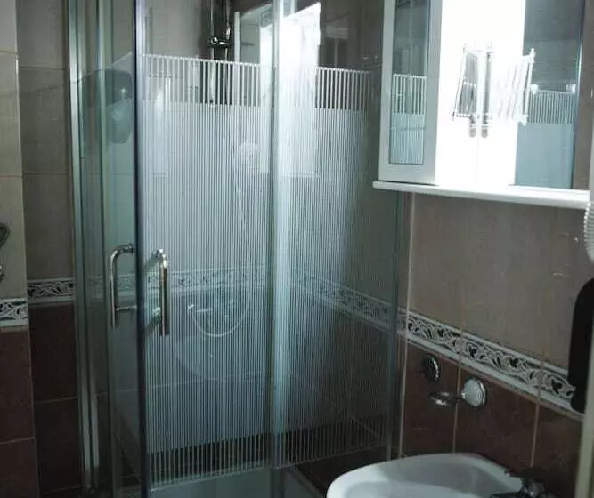 Fotos del hotel 201:  7