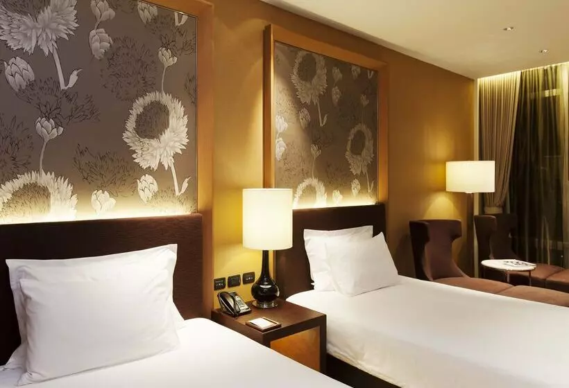 Eastin Grand  Sathorn