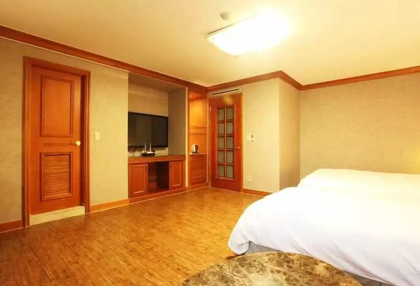 Fotos del hotel Karak Tourist:  19