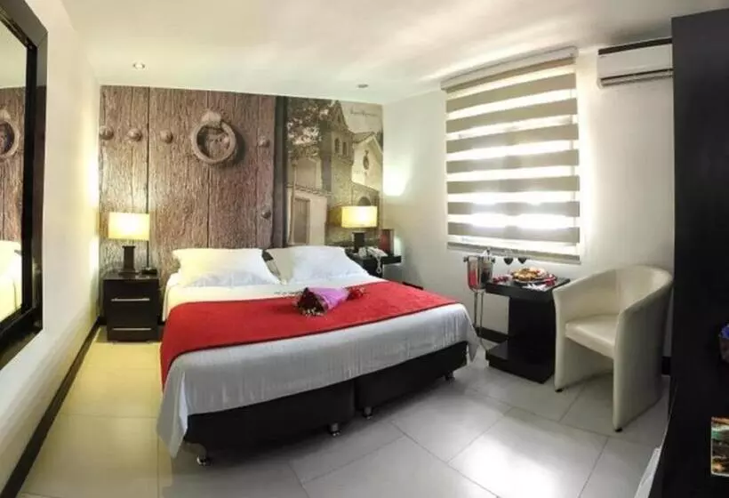 Fotos del hotel Puerta De San Antonio:  14