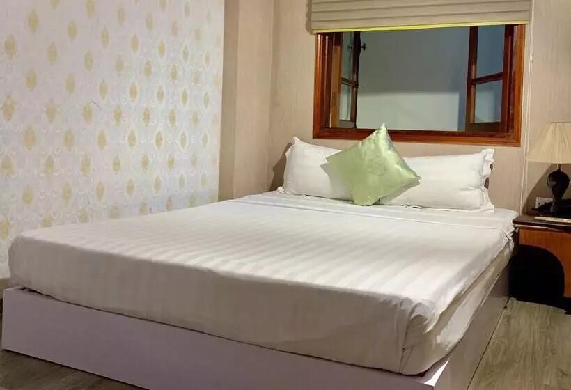 Fotos del hotel The Queen  & Spa:  2