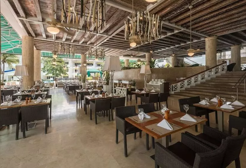 Fotos del hotel Las Americas Casa De Playa:  3