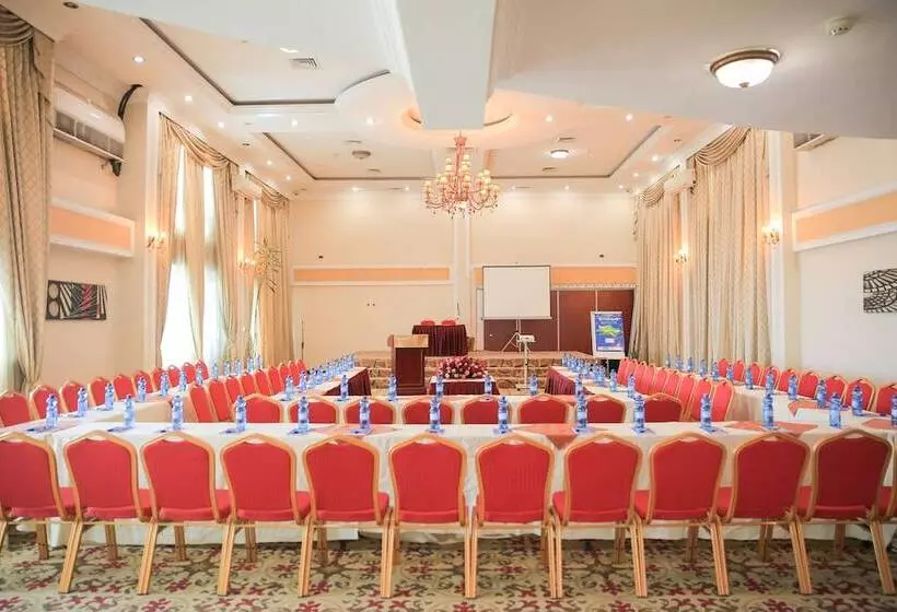 Fotos del hotel Swiss Inn Nexus:  12