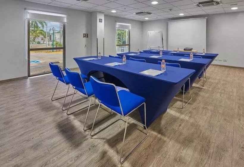 Fotos del hotel City Express Campeche:  18