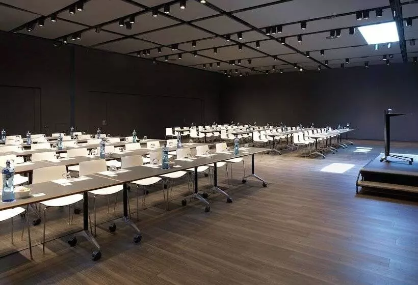 Fotos del hotel Renaissance Barcelona Fira:  13