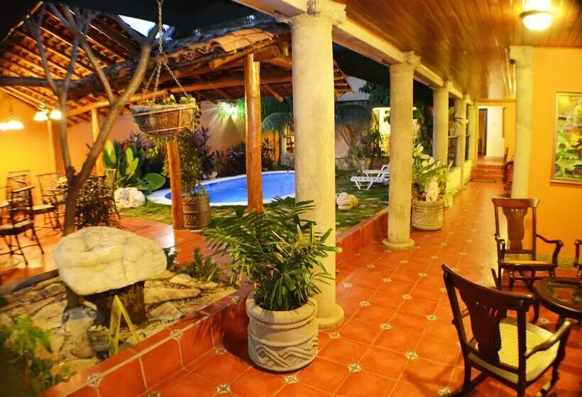 Fotos del hotel Colonnade Nicaragua:  5