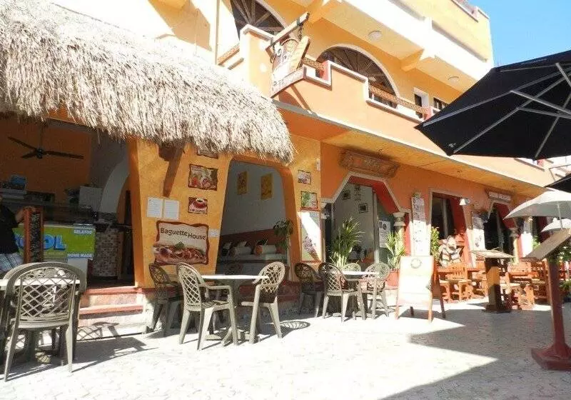 Fotos del hotel & Restaurant Bucaneros, Isla Mujeres:  15