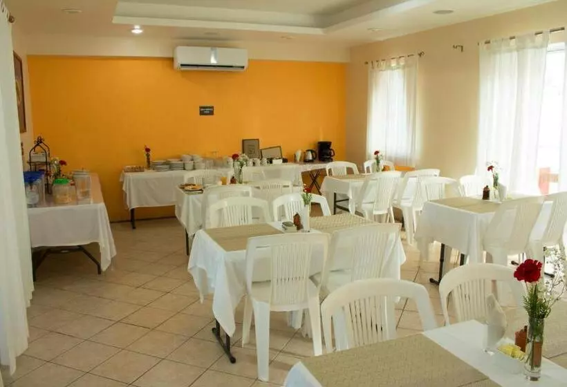 Fotos del hotel & Restaurant Bucaneros, Isla Mujeres:  3