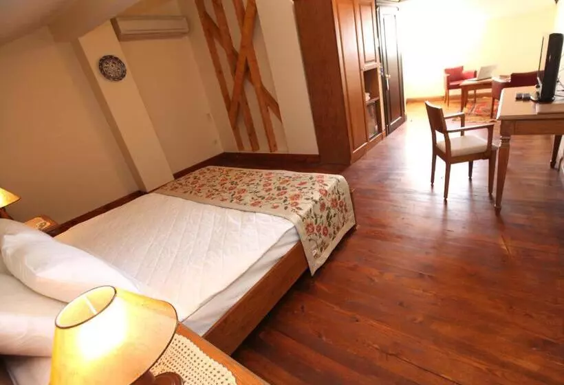 Fotos del hotel Lalinn:  17