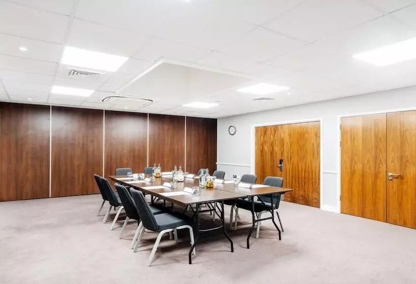 Fotos del hotel Holiday Inn London Luton Airport, An Ihg:  21