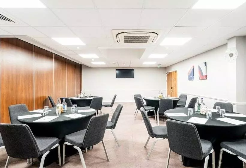 Fotos del hotel Holiday Inn London Luton Airport, An Ihg:  25