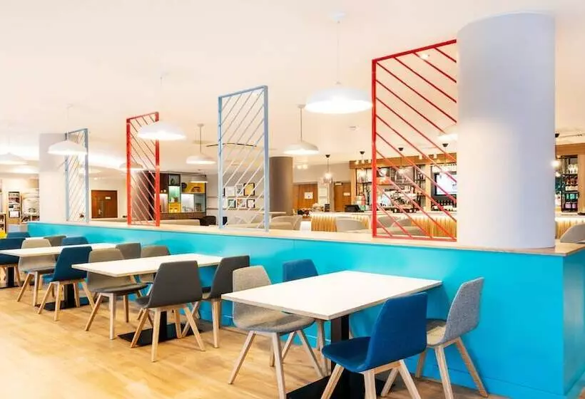 Fotos del hotel Holiday Inn London Luton Airport, An Ihg:  24