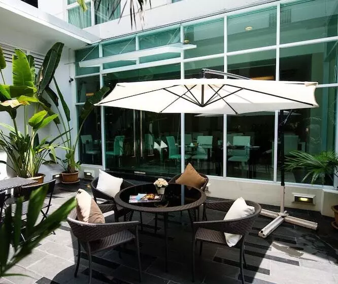 Fotos del hotel The Bless  And Residence:  13