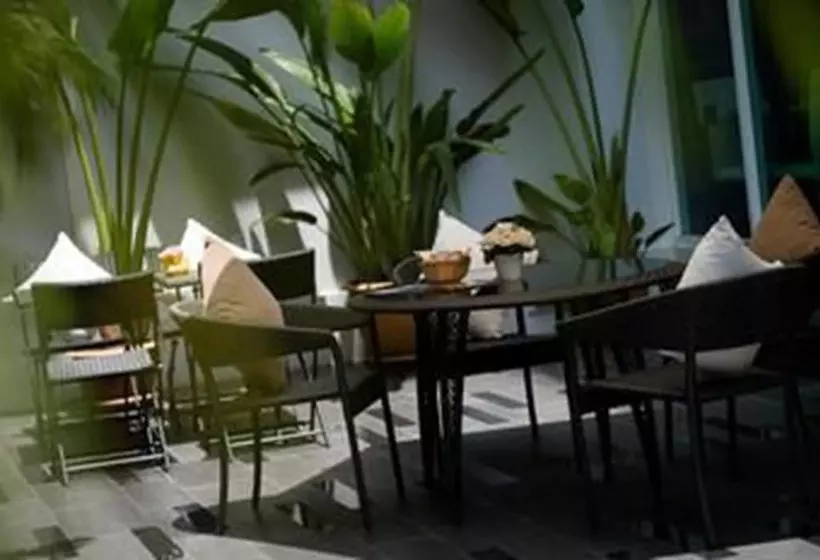 Fotos del hotel The Bless  And Residence:  7