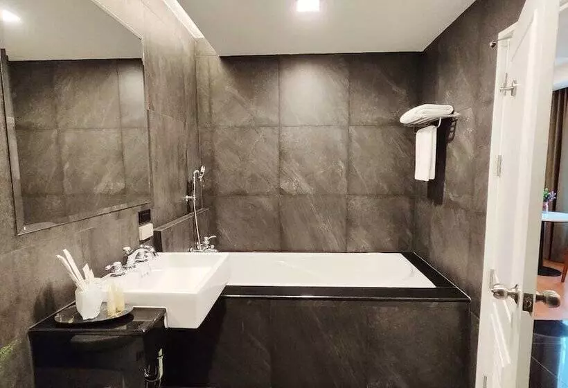 Fotos del hotel The Bless  And Residence:  14