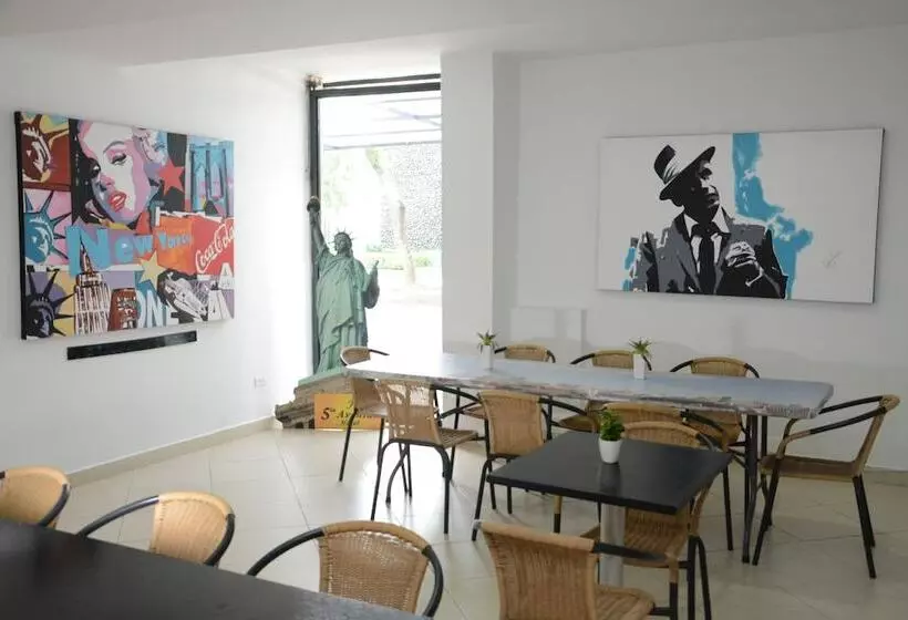 Fotos del hotel Quinta Avenida:  12