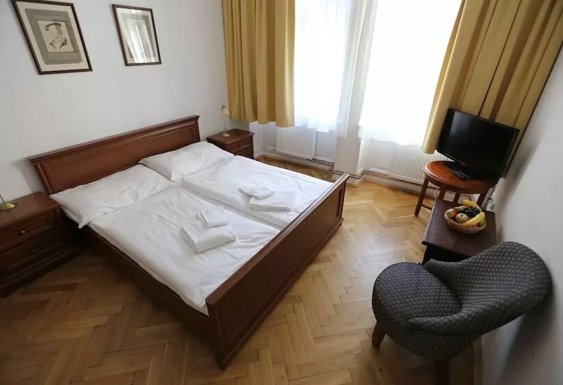 Fotos del hotel King George:  6