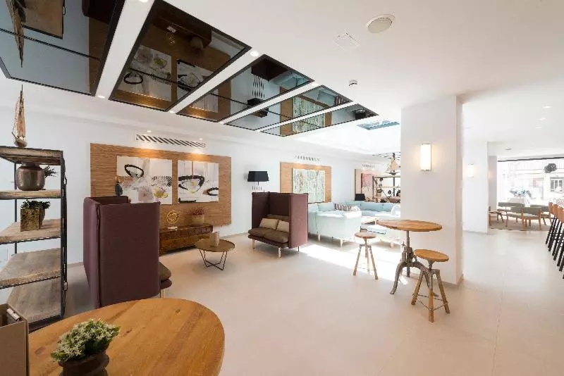 Fotos del hotel Kyrat Amarac Suites:  4