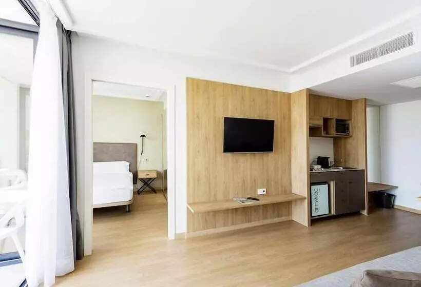 Fotos del hotel Kyrat Amarac Suites:  2