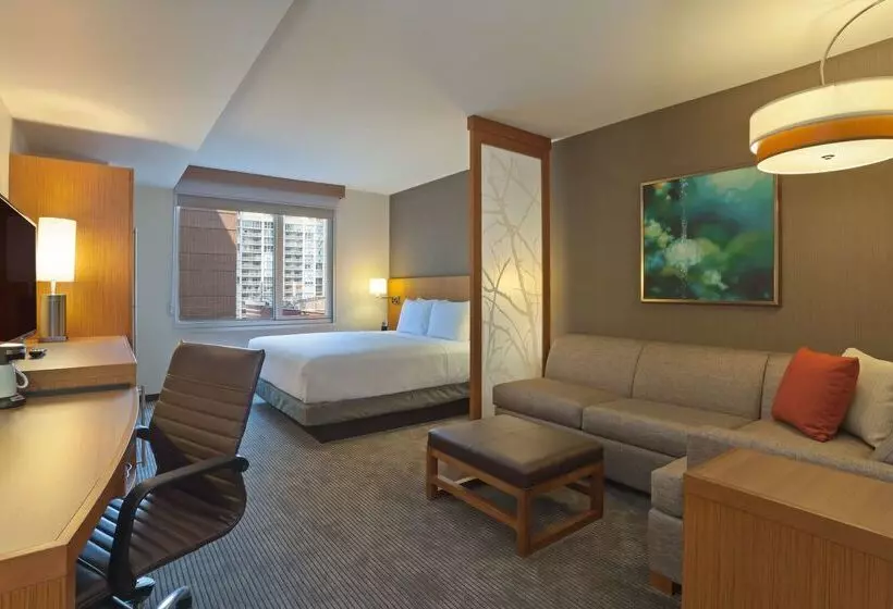 Hyatt Place Chicago River North