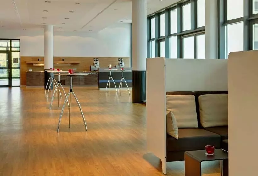 Intercity Berlin Hauptbahnhof