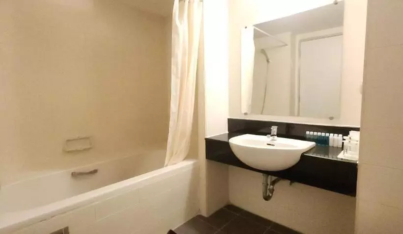 Fotos del hotel Prom Ratchada   Sha Plus:  4