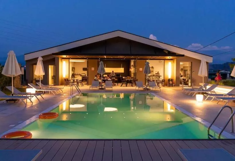 Fotos del hotel Ellopia Point:  15